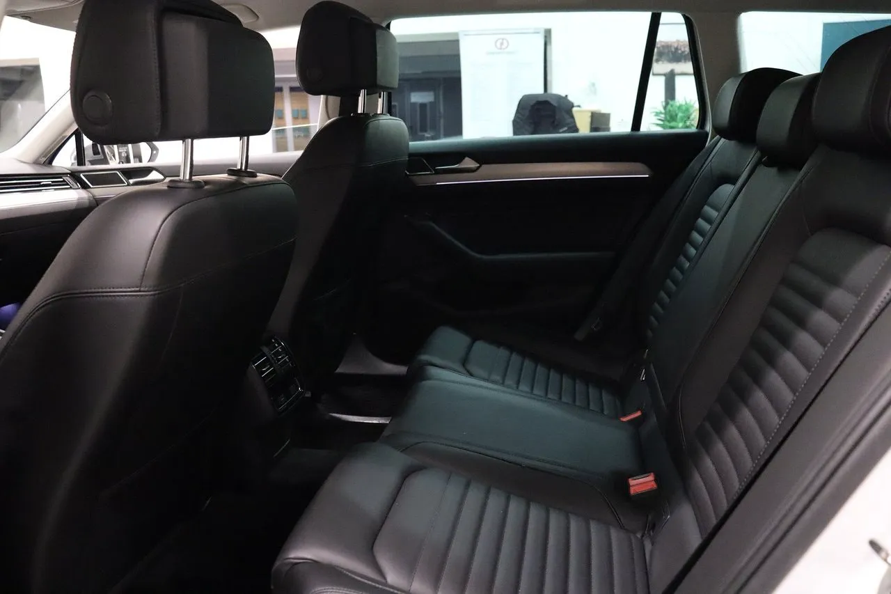 Volkswagen Passat bild 13