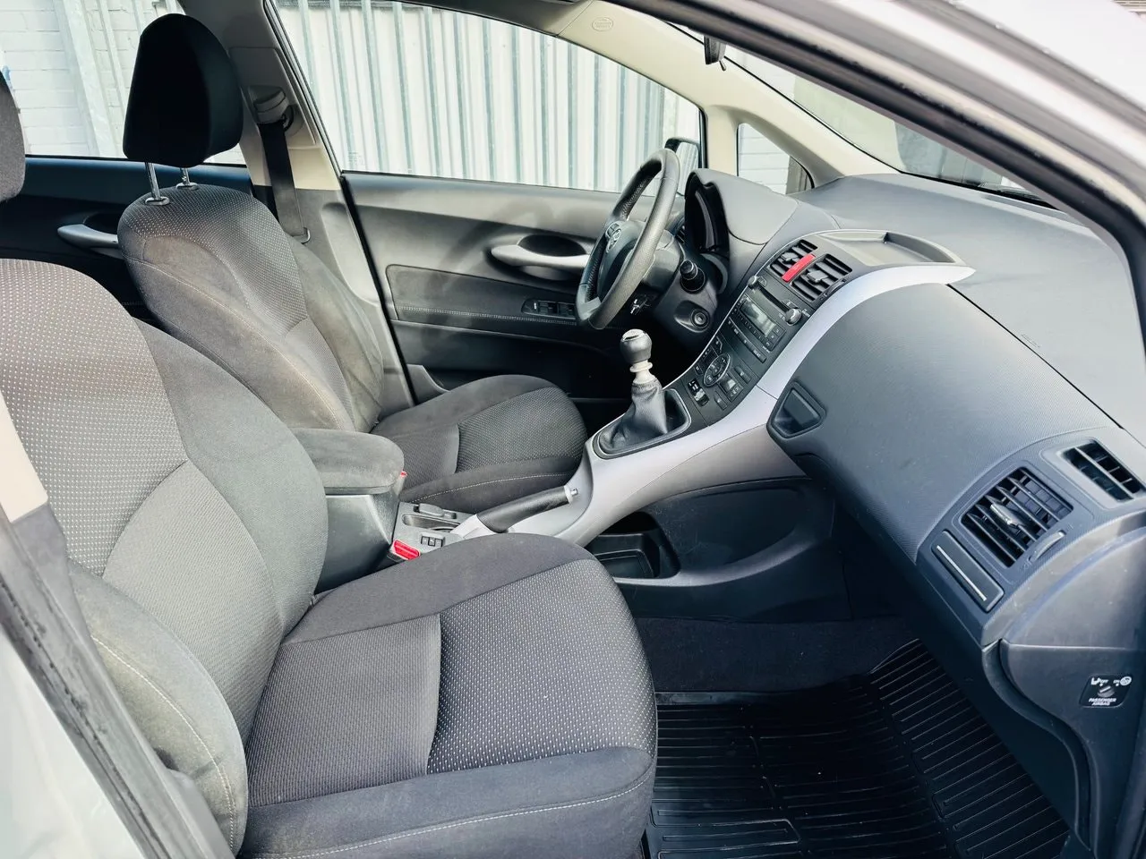Toyota Auris bild 5