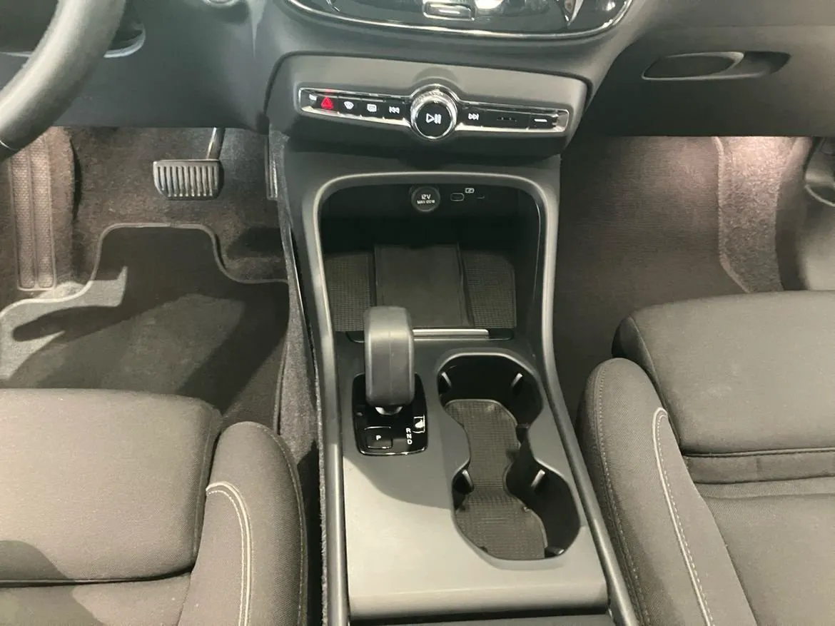 Volvo EX40 bild 12