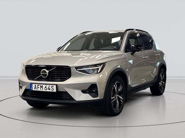 Volvo XC40 B3 FWD Bensin Plus Dark - 2025