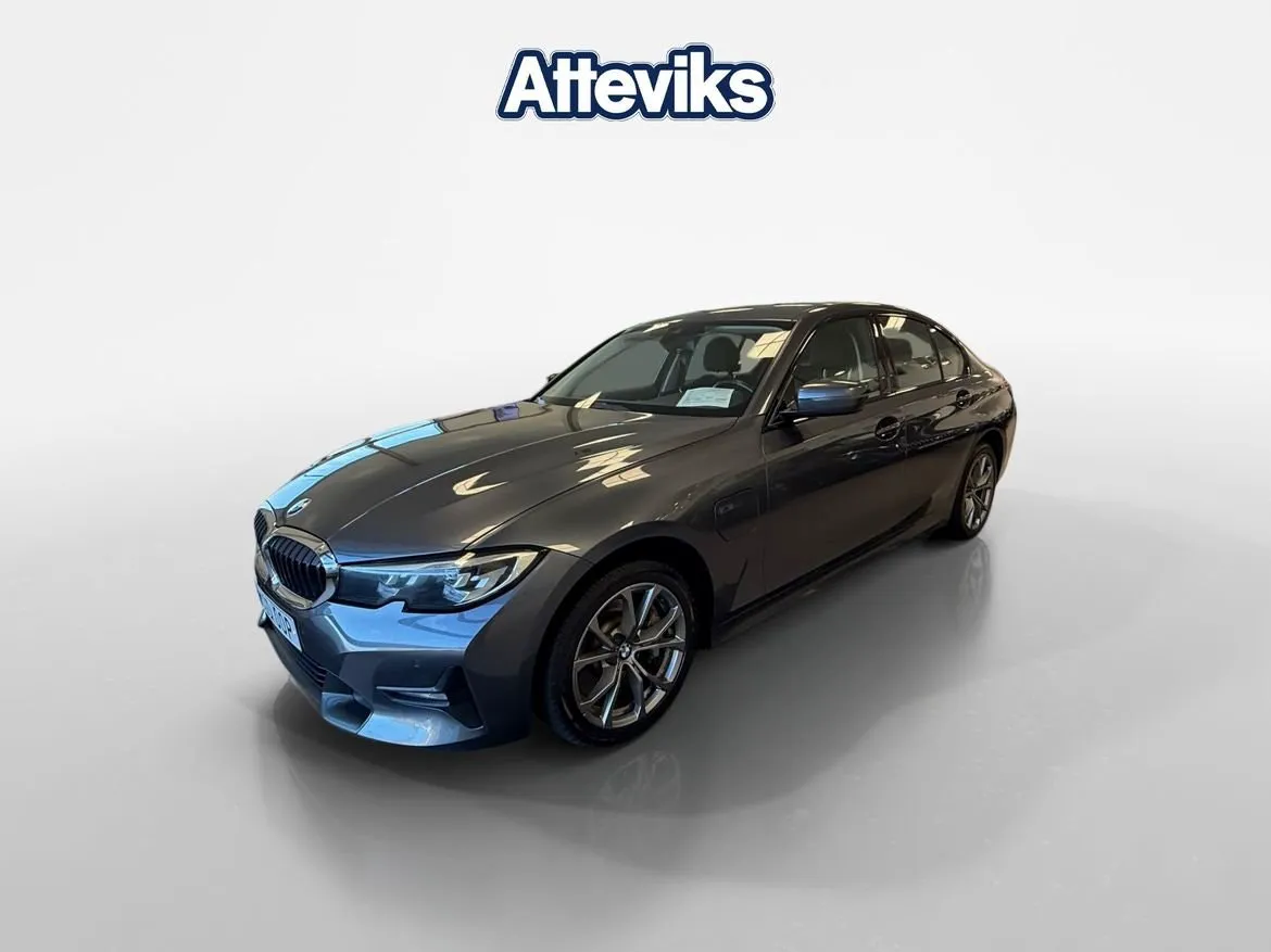 BMW 330 bild 7