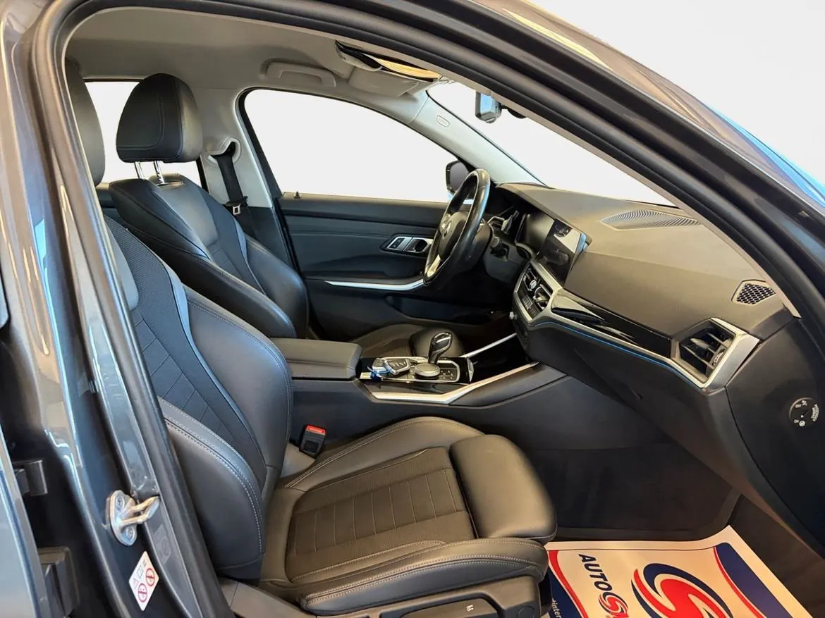 BMW 330 bild 15