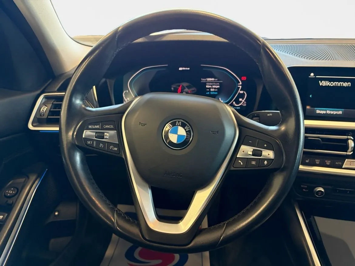 BMW 330 bild 12