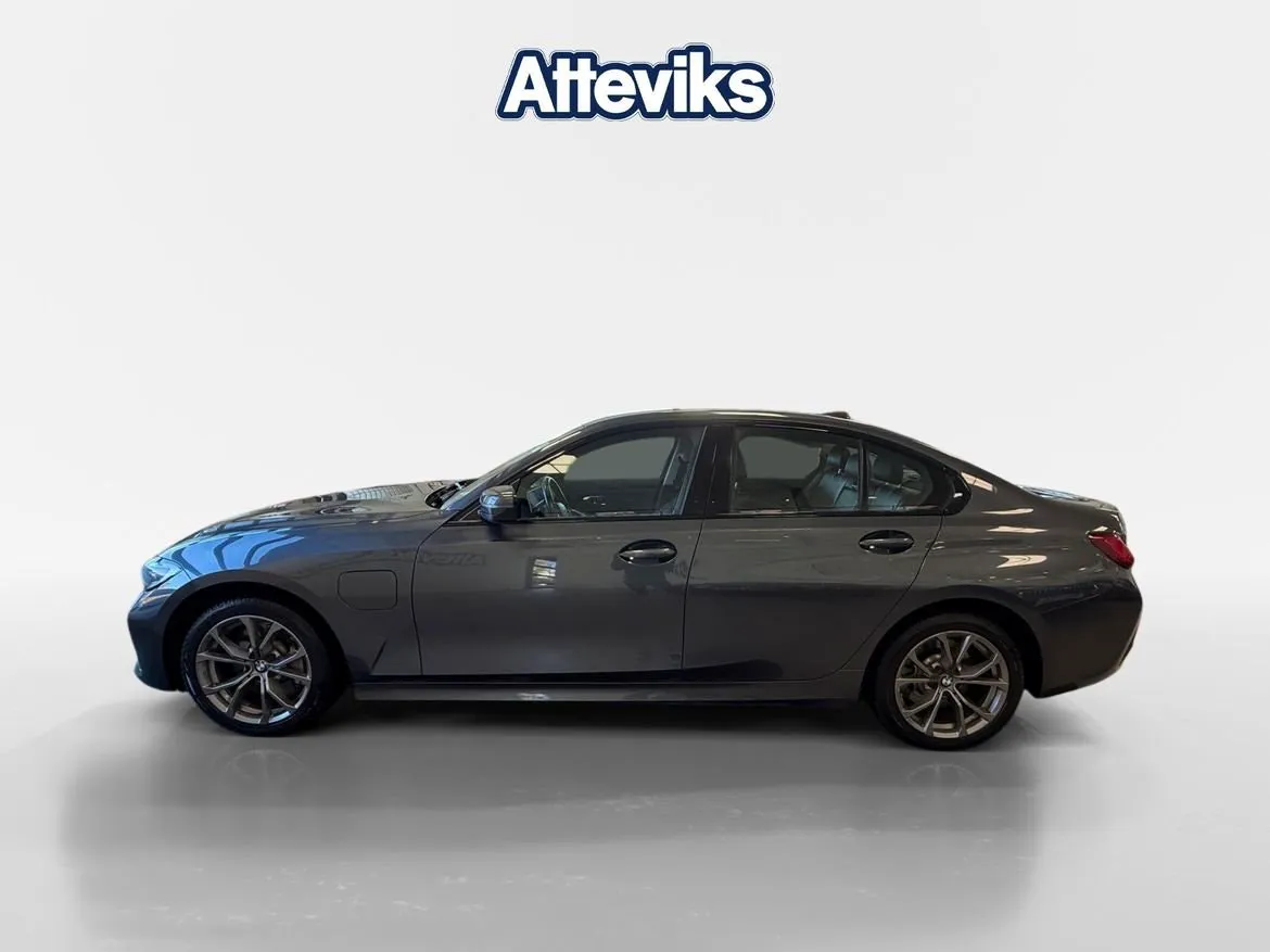 BMW 330 bild 6