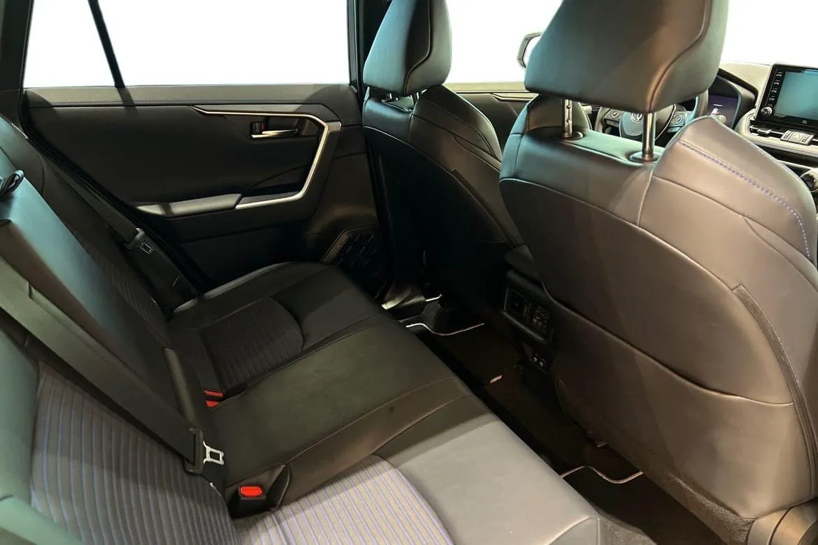Toyota RAV4 bild 9
