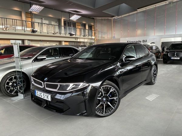 BMW i3 50 xDrive Sedan - First Edition - 2027