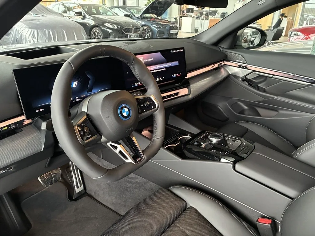 BMW i5 bild 7