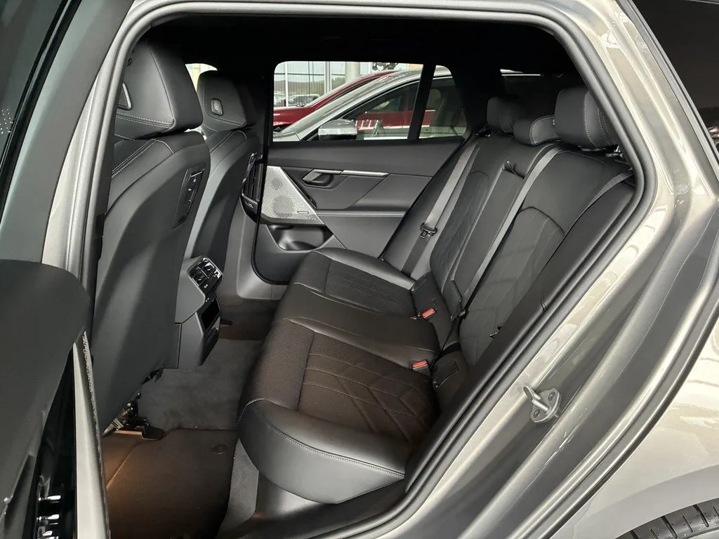 BMW i5 bild 12