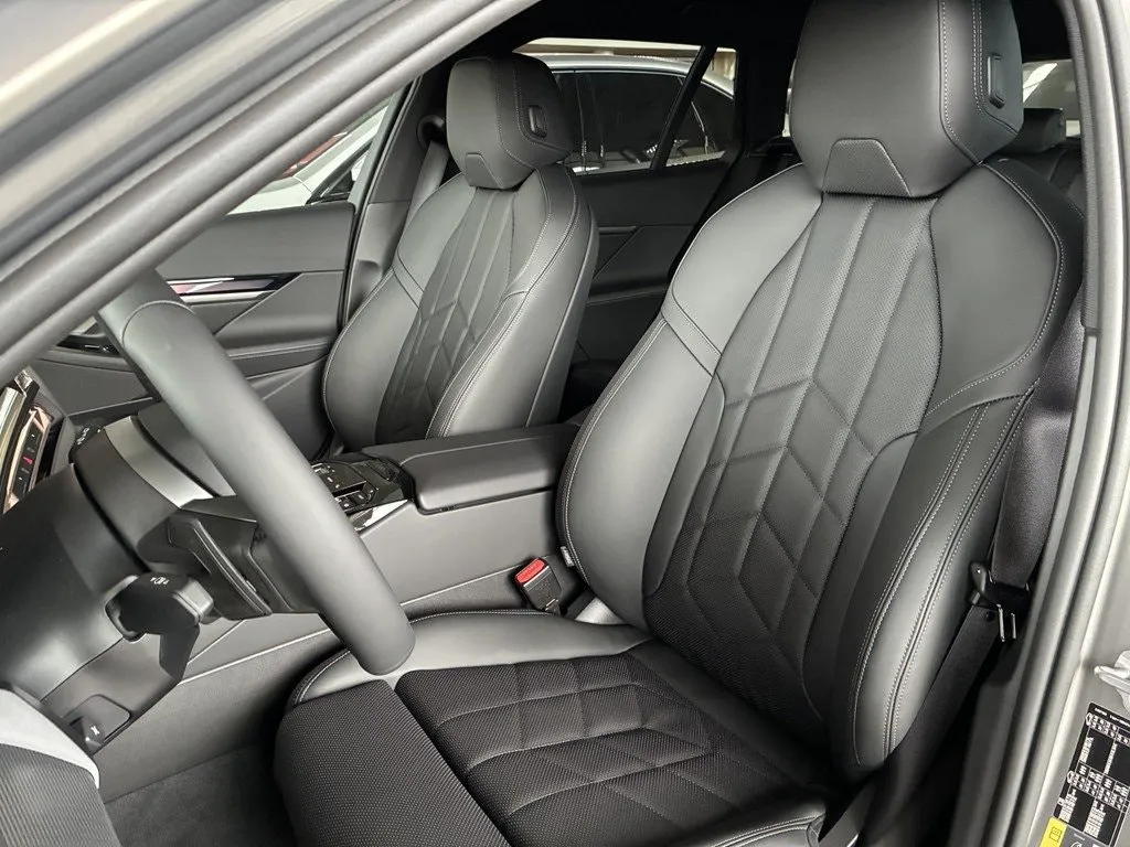 BMW i5 bild 6