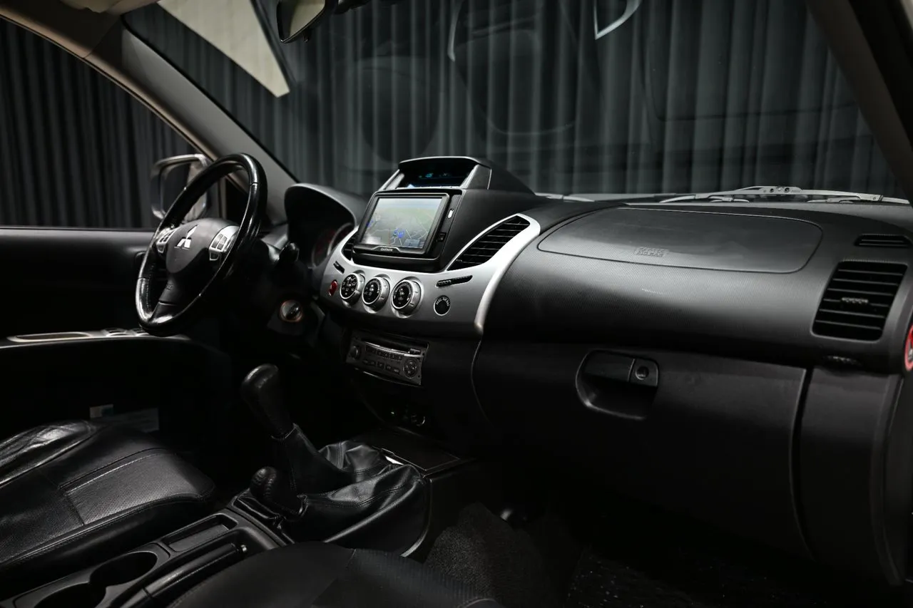 Mitsubishi L200 bild 22