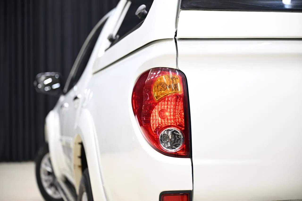 Mitsubishi L200 bild 13
