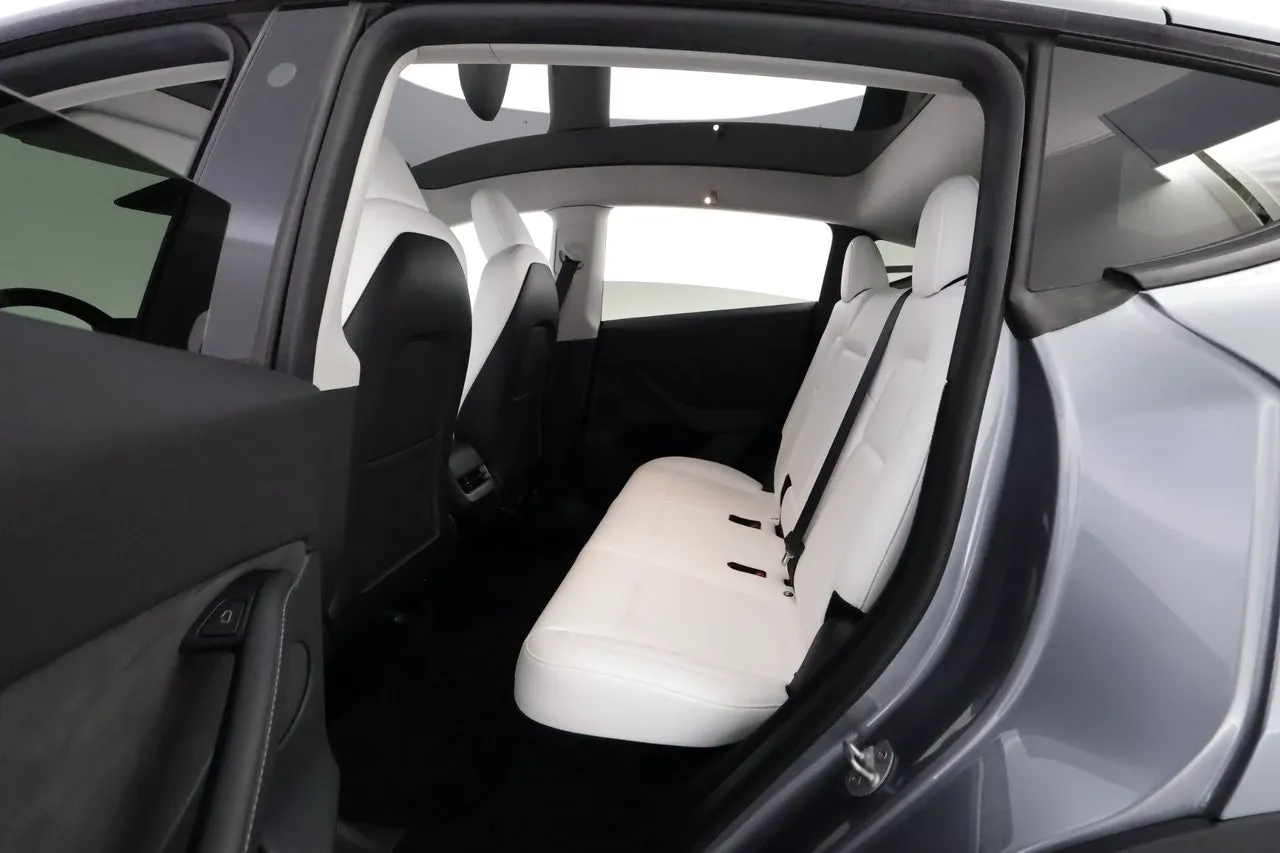 Tesla Model Y bild 12