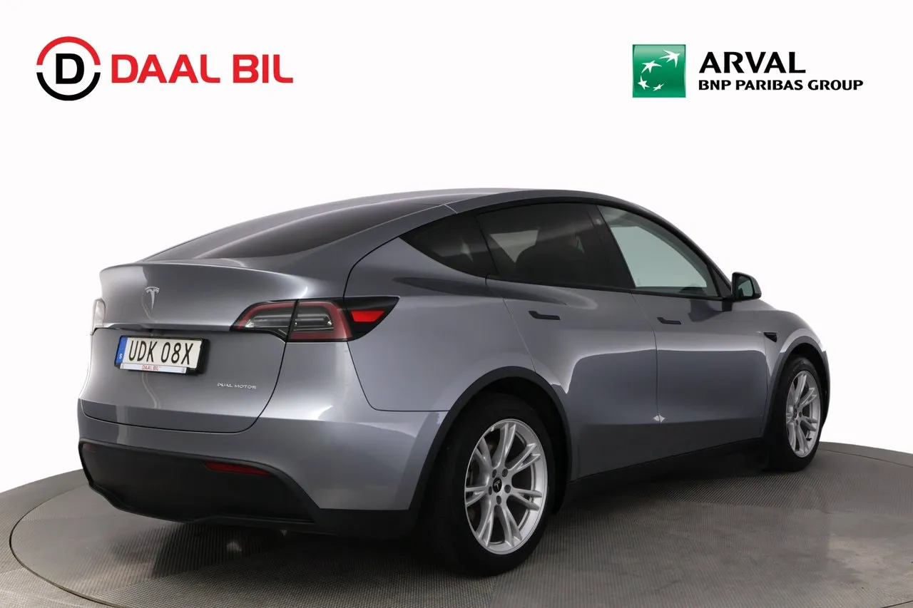 Tesla Model Y bild 6