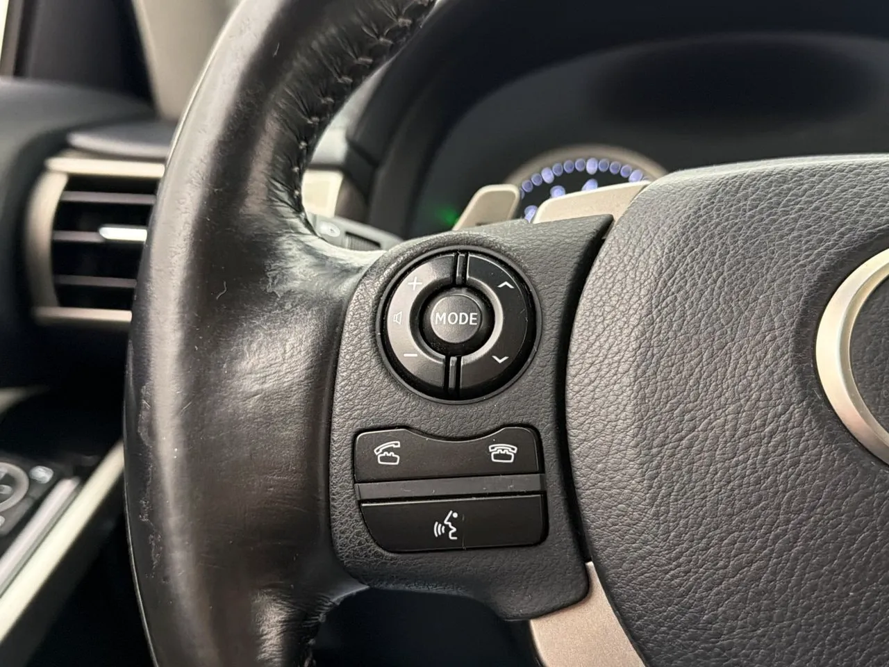 Lexus IS bild 29