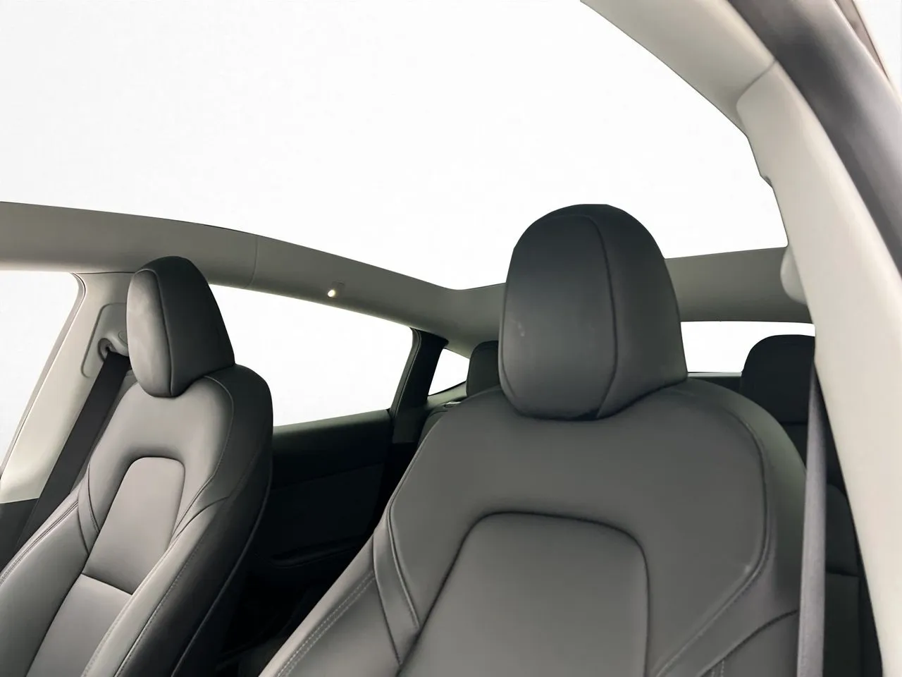 Tesla Model Y bild 13