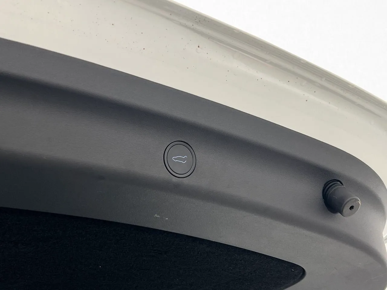 Tesla Model Y bild 29