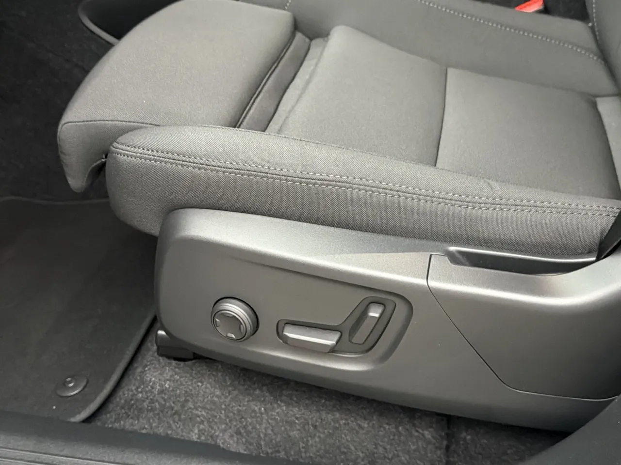 Volvo EX40 bild 15