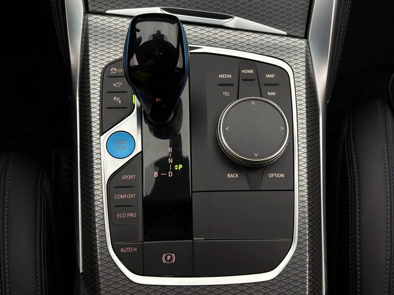 BMW i4 bild 29