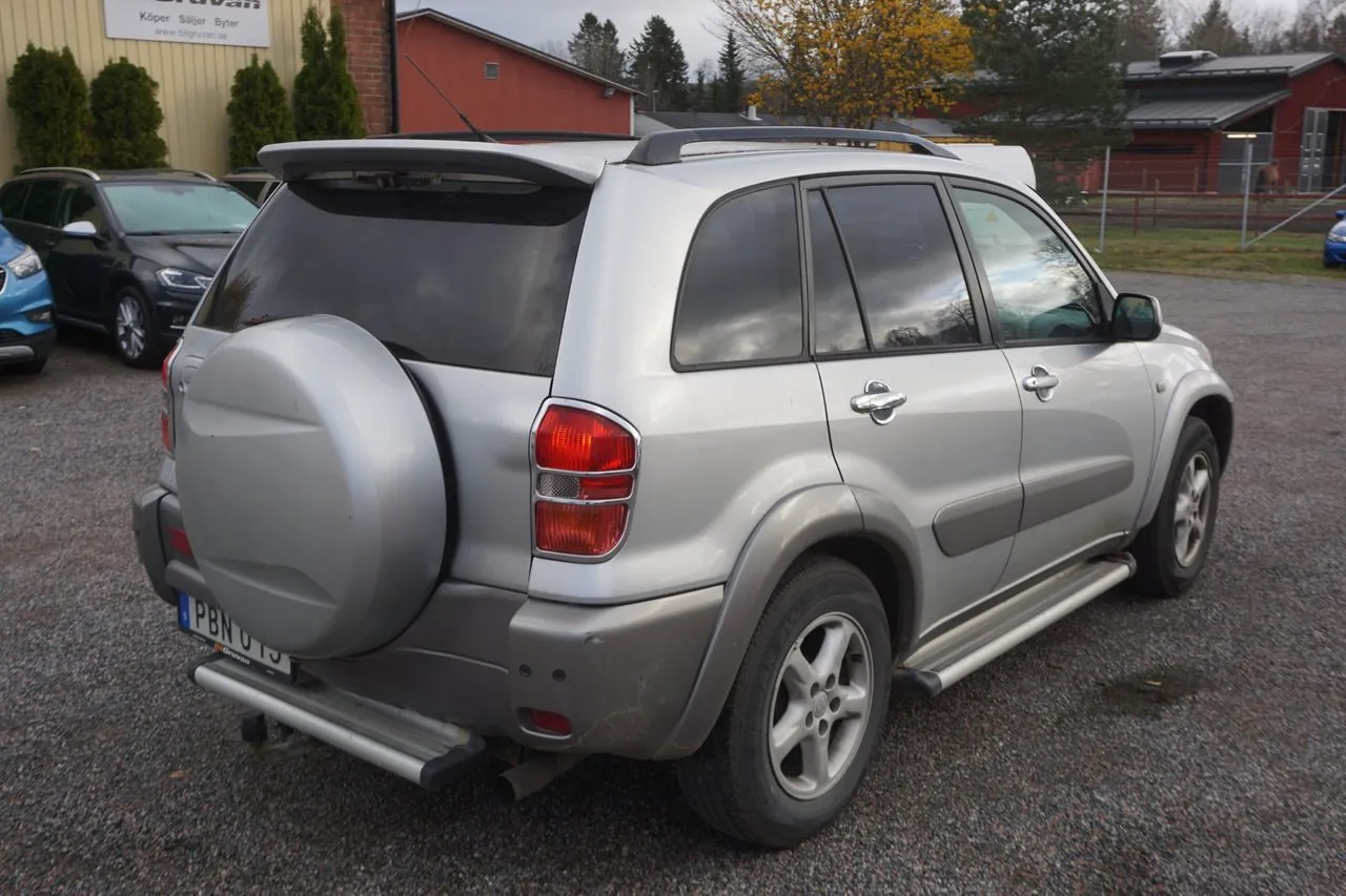 Toyota RAV4 bild 2