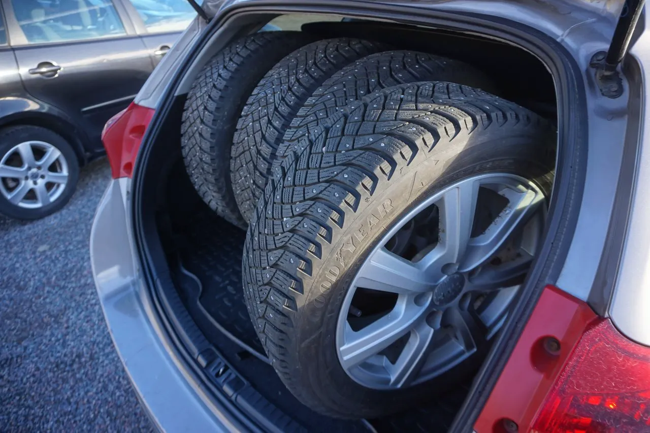 Toyota Auris bild 8
