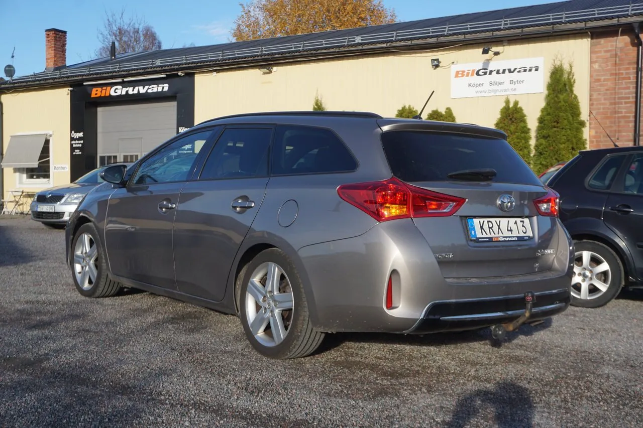 Toyota Auris bild 2
