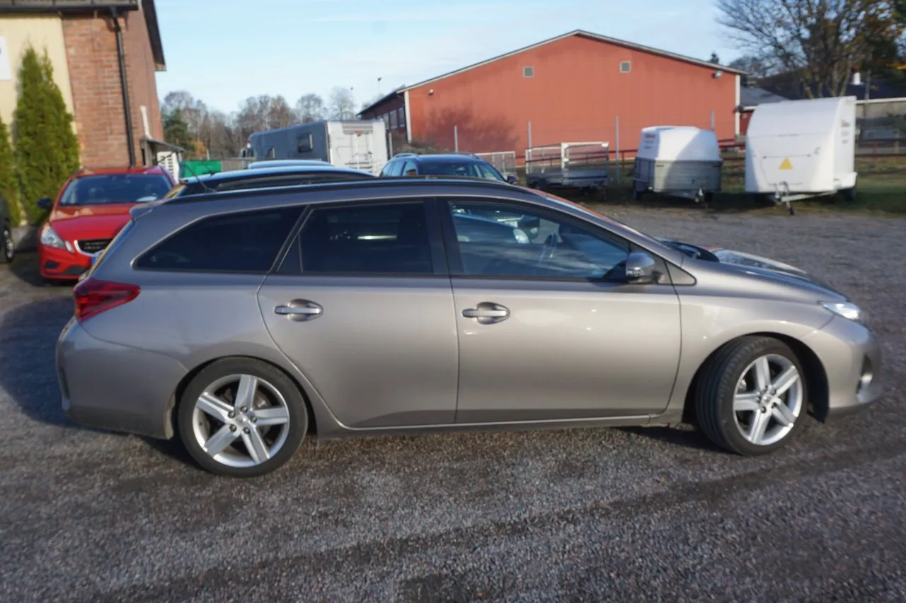 Toyota Auris bild 3