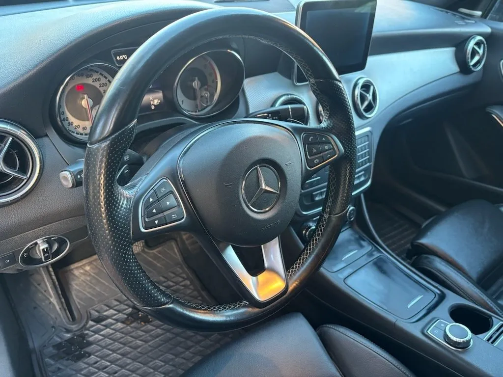 Mercedes CLA220 bild 16