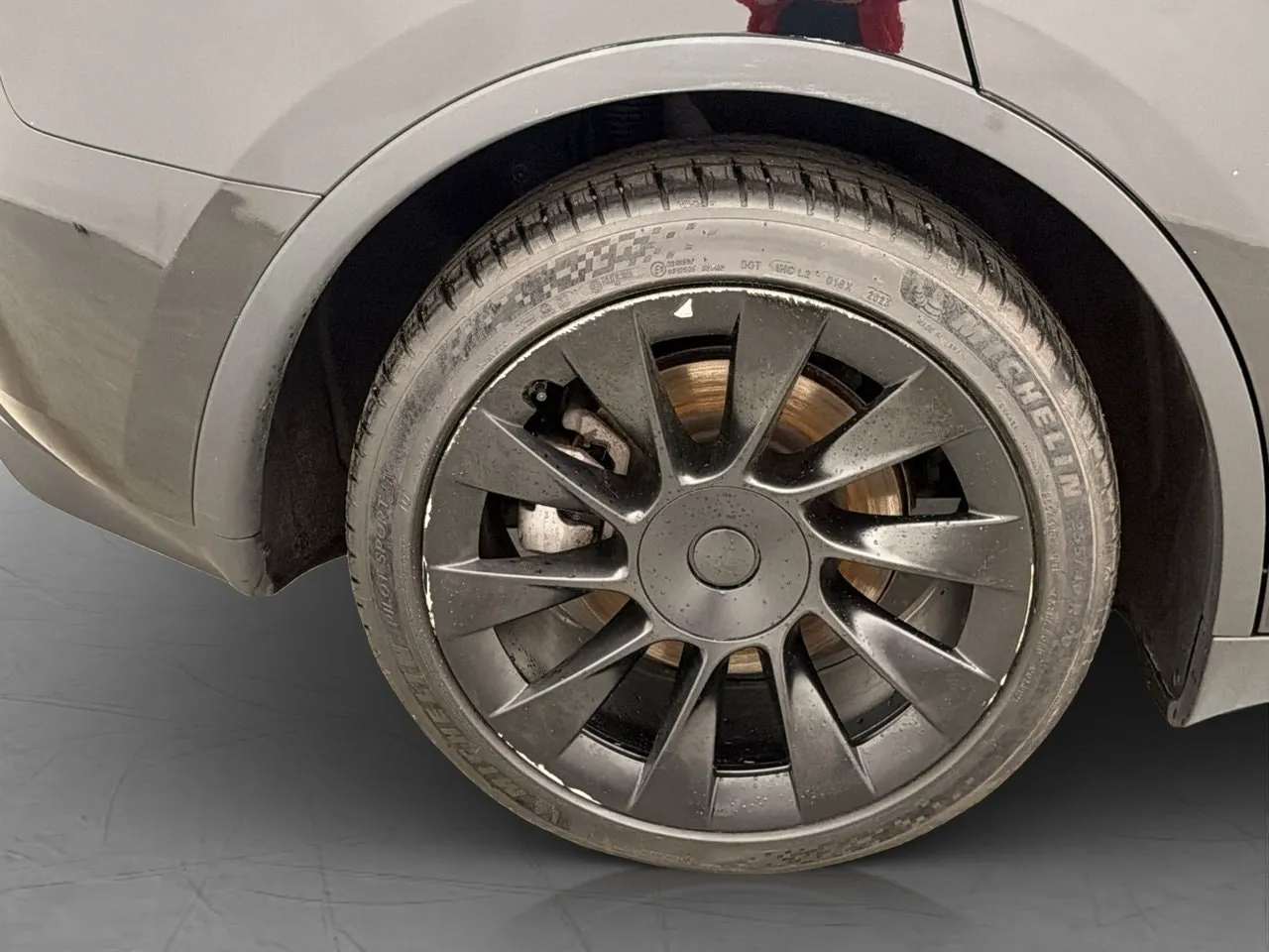 Tesla Model Y bild 35
