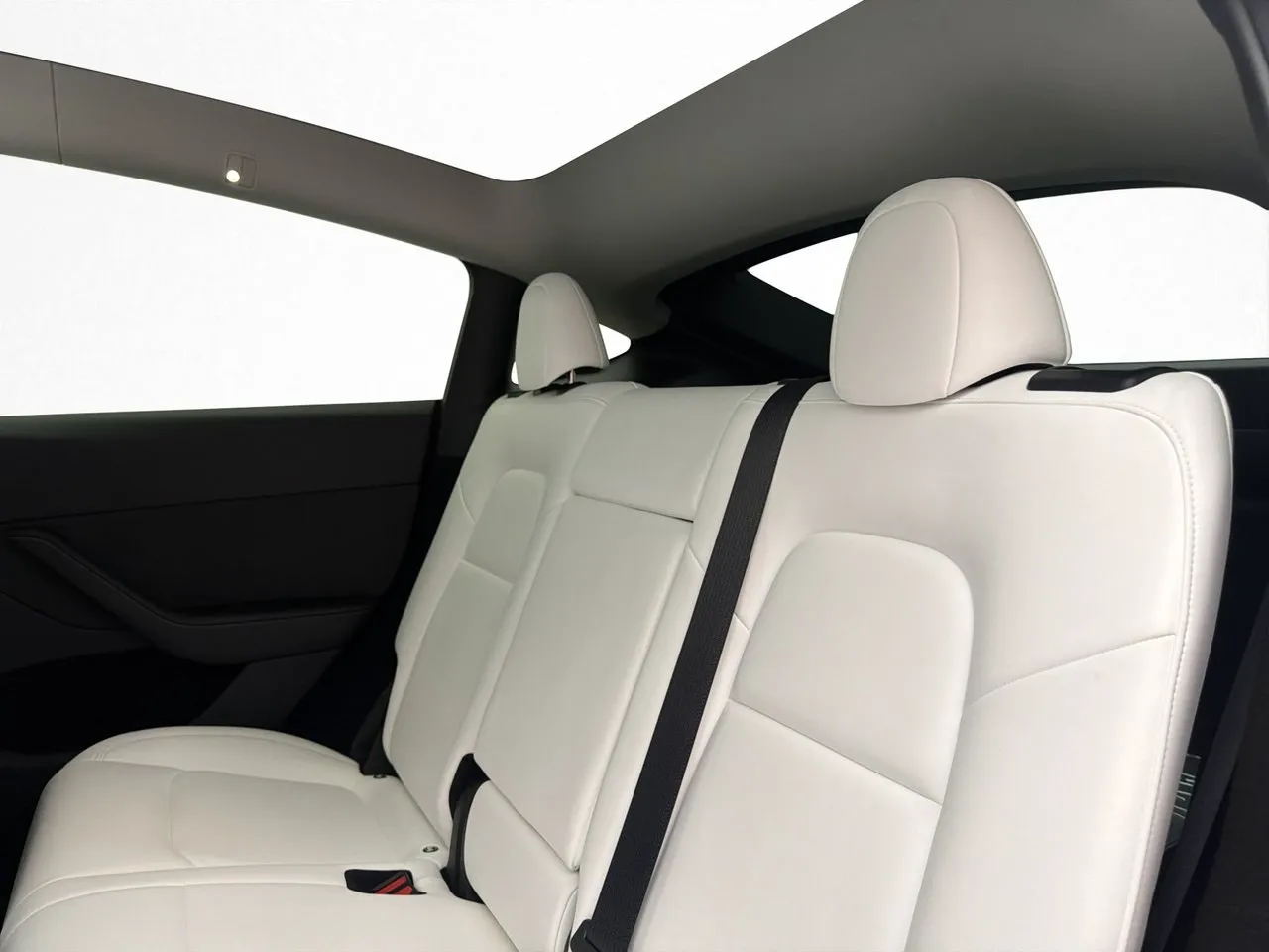 Tesla Model Y bild 29