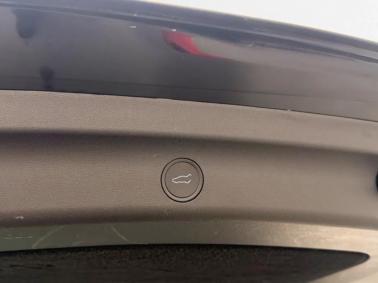 Tesla Model Y bild 31