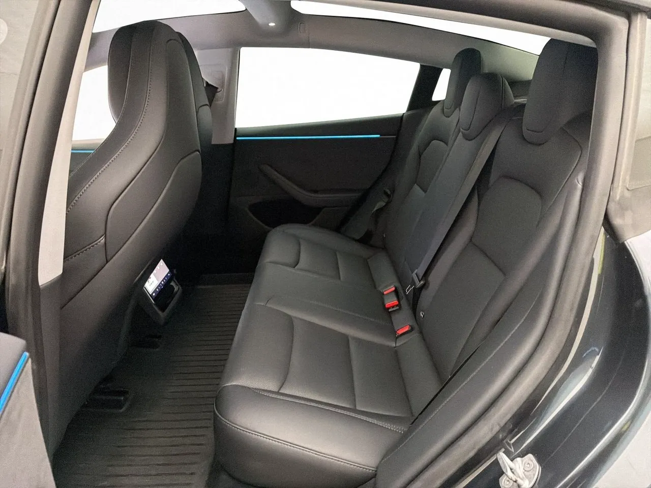 Tesla Model 3 bild 30