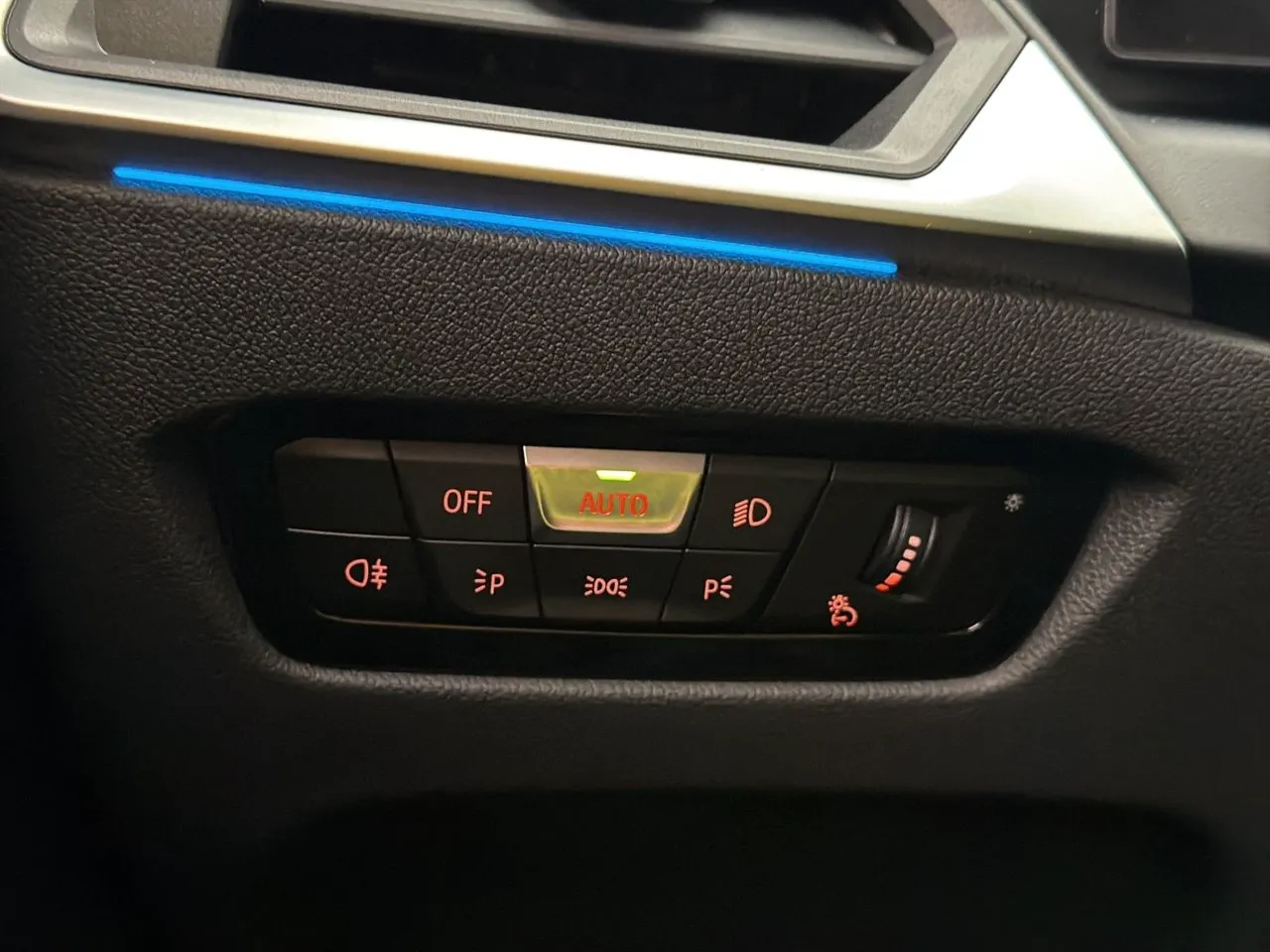 BMW i4 bild 18