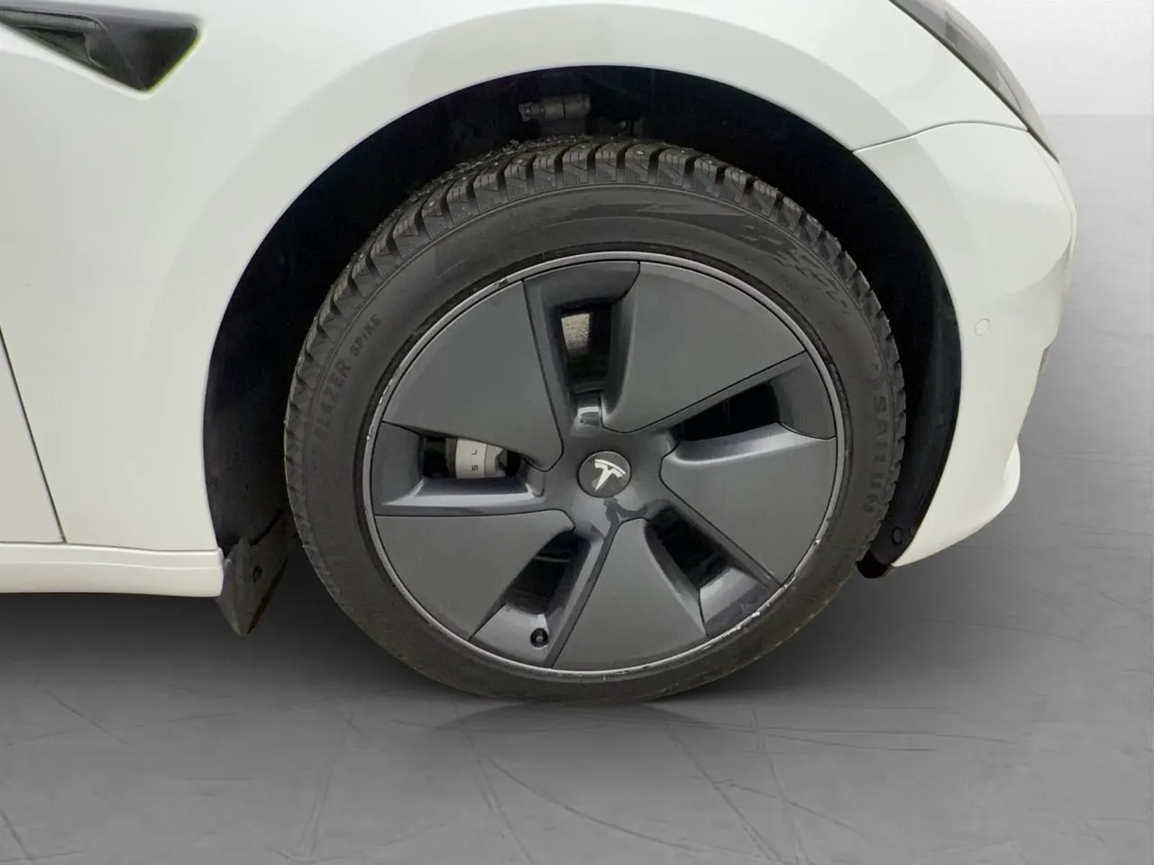 Tesla Model 3 bild 35