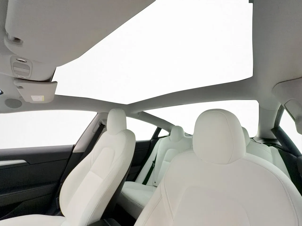 Tesla Model 3 bild 13