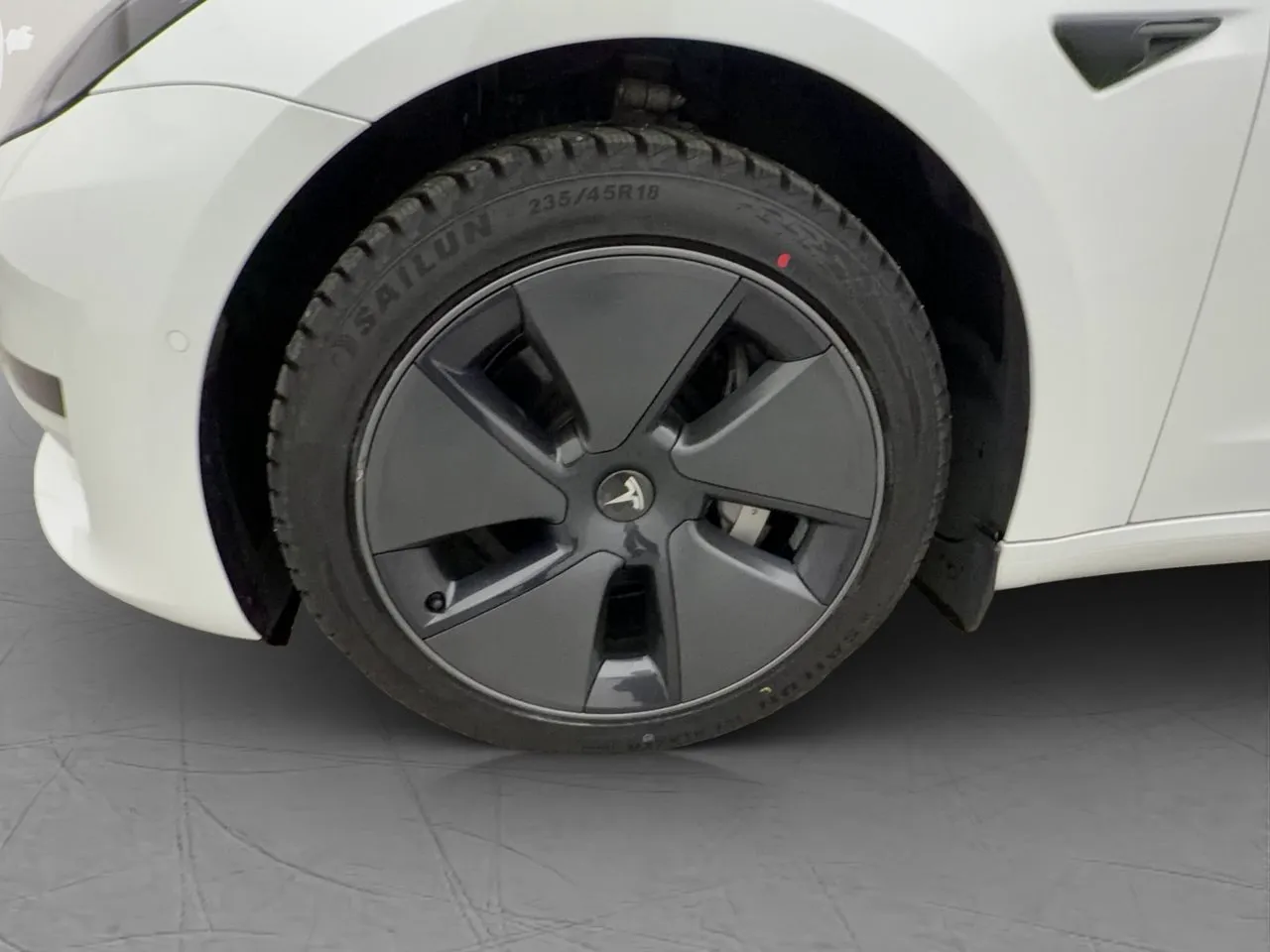 Tesla Model 3 bild 32