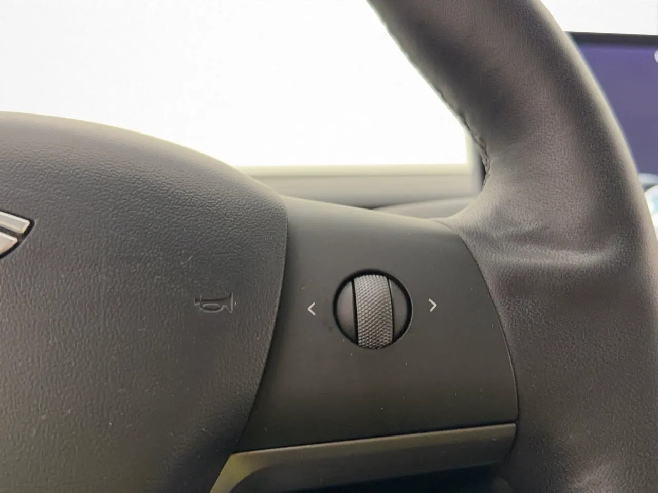 Tesla Model 3 bild 17