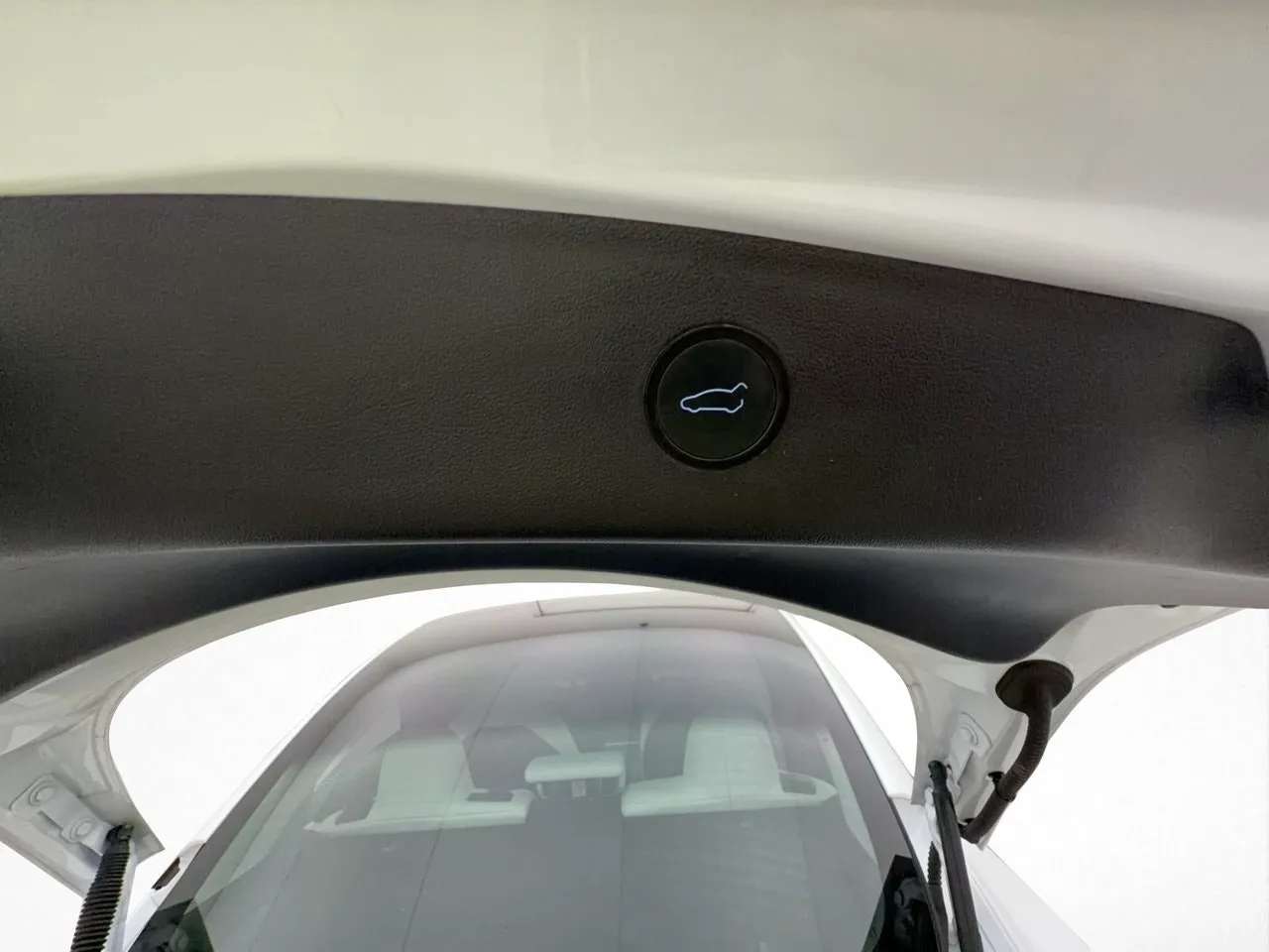 Tesla Model 3 bild 30