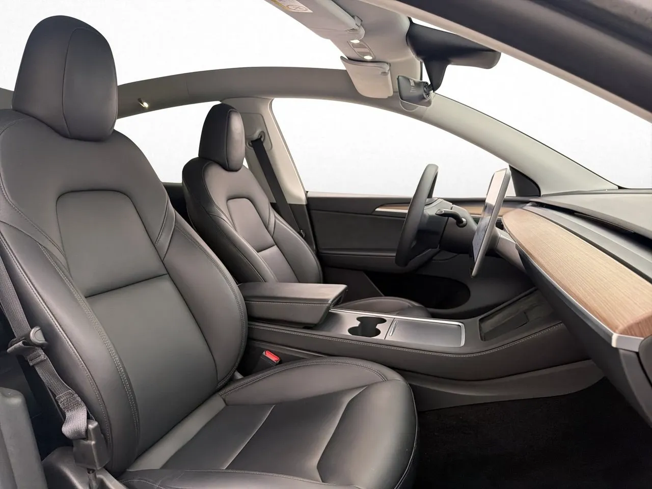 Tesla Model Y bild 24