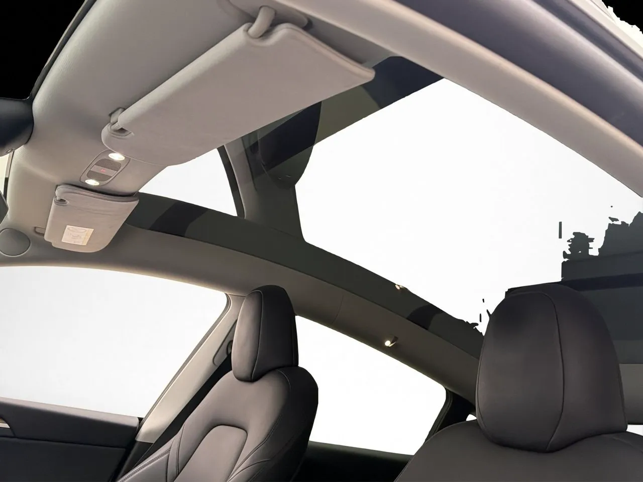 Tesla Model Y bild 13