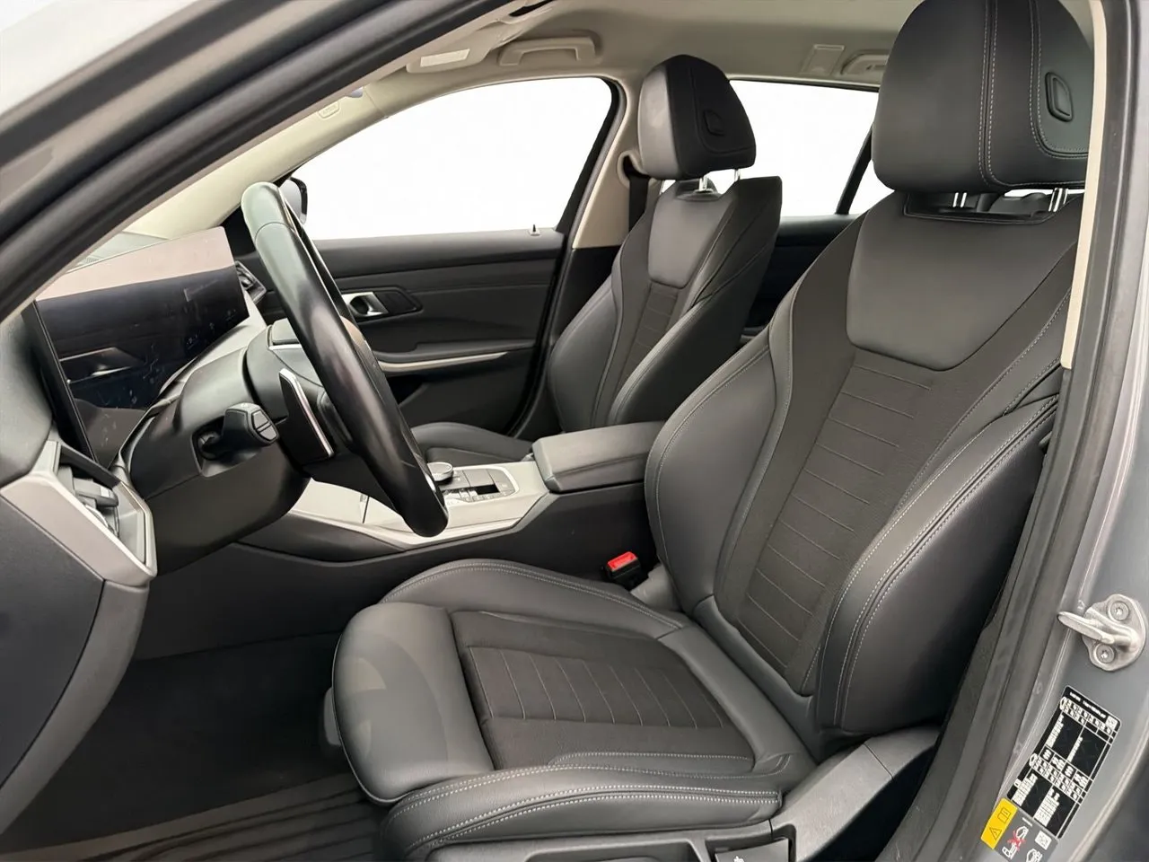 BMW 330 bild 12
