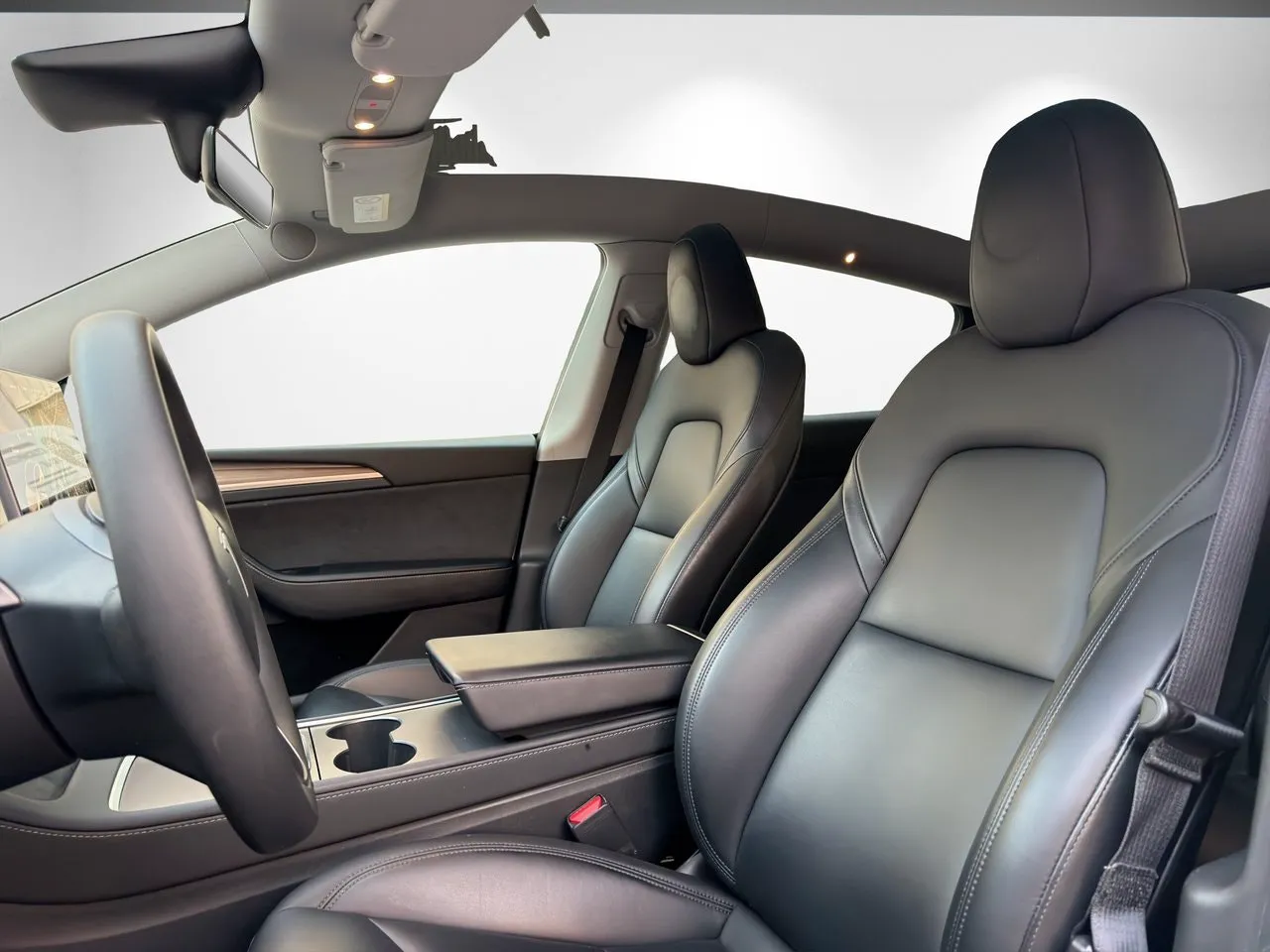Tesla Model Y bild 9