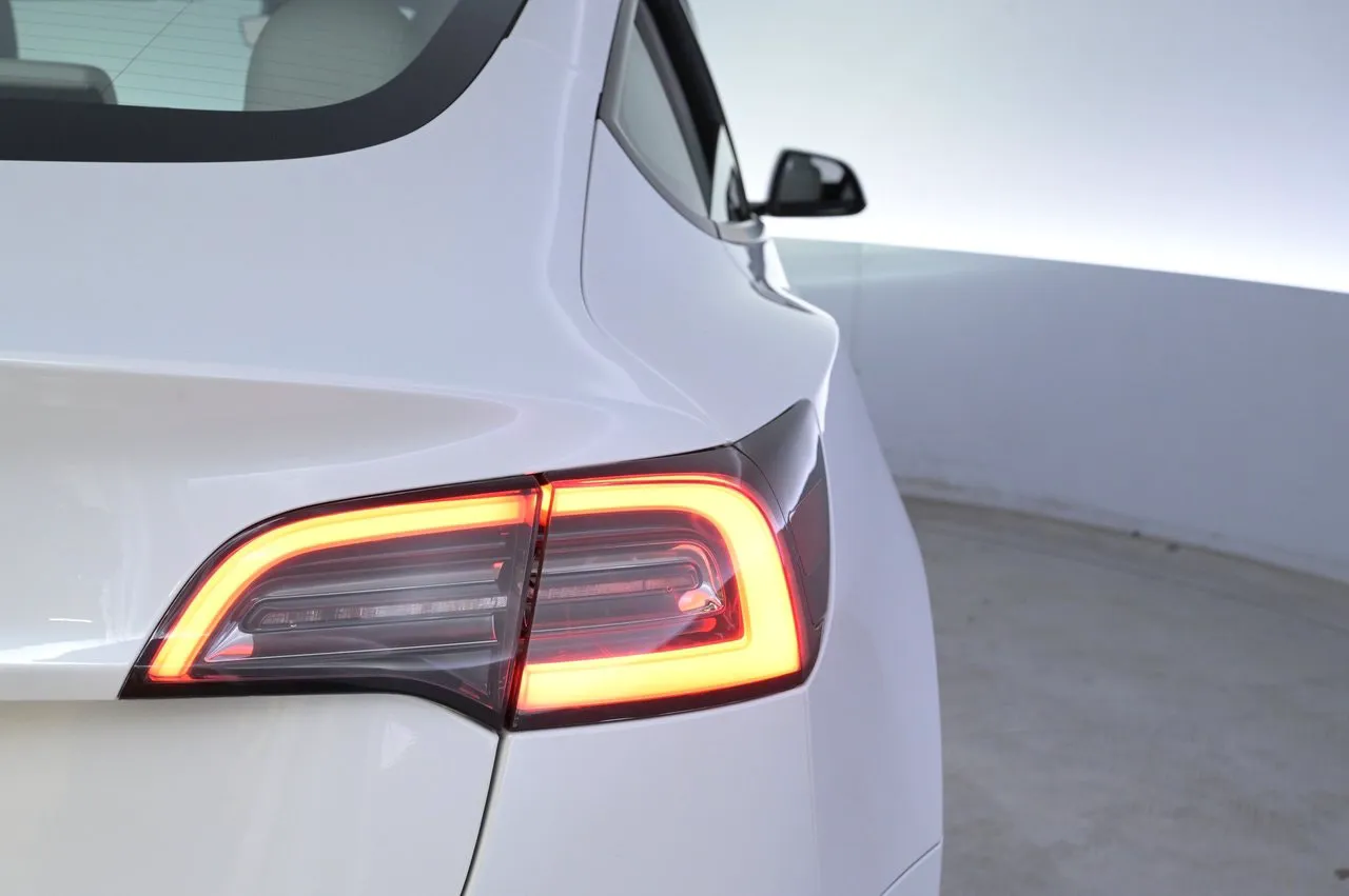Tesla Model 3 bild 25