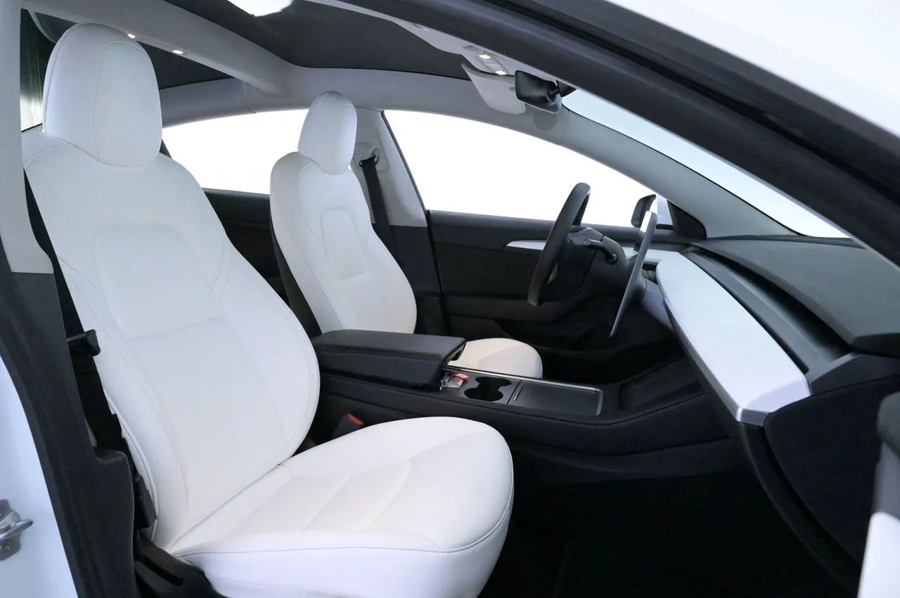 Tesla Model 3 bild 12