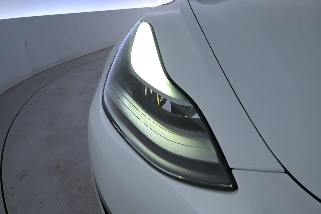 Tesla Model 3 bild 26