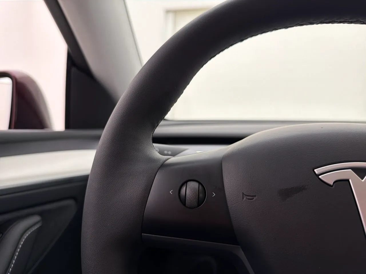 Tesla Model Y bild 18