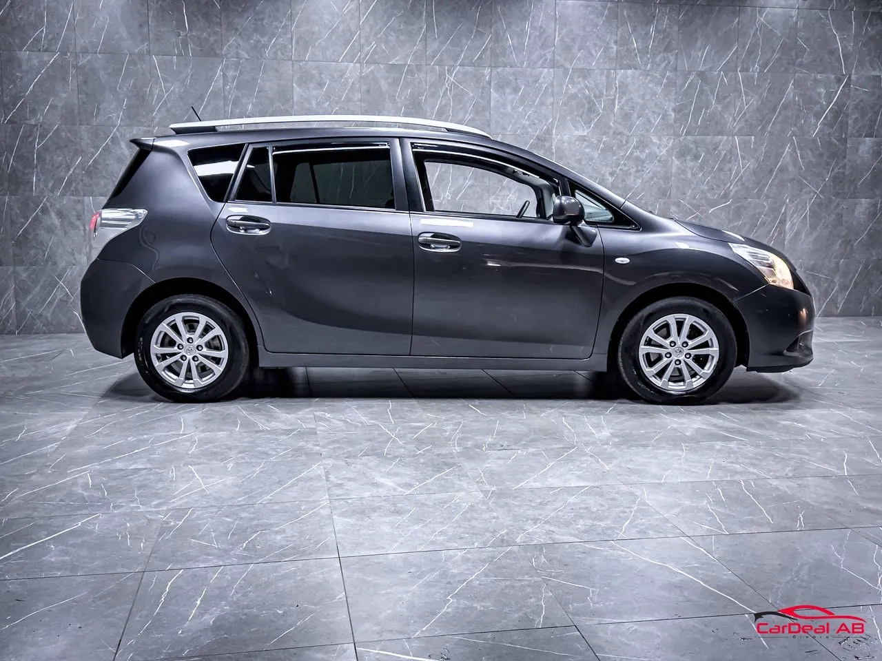Toyota Verso bild 8