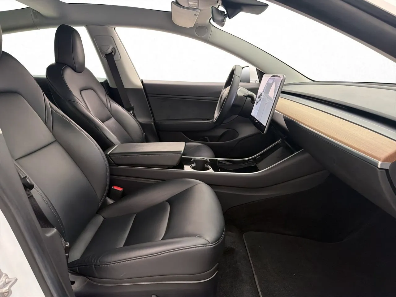 Tesla Model 3 bild 16