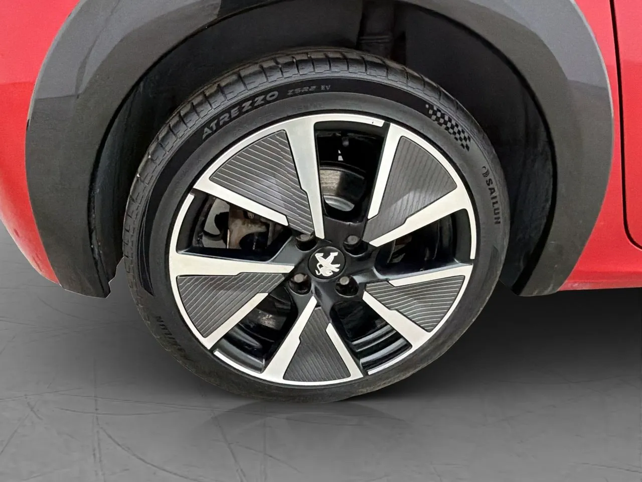 Peugeot e-208 bild 35
