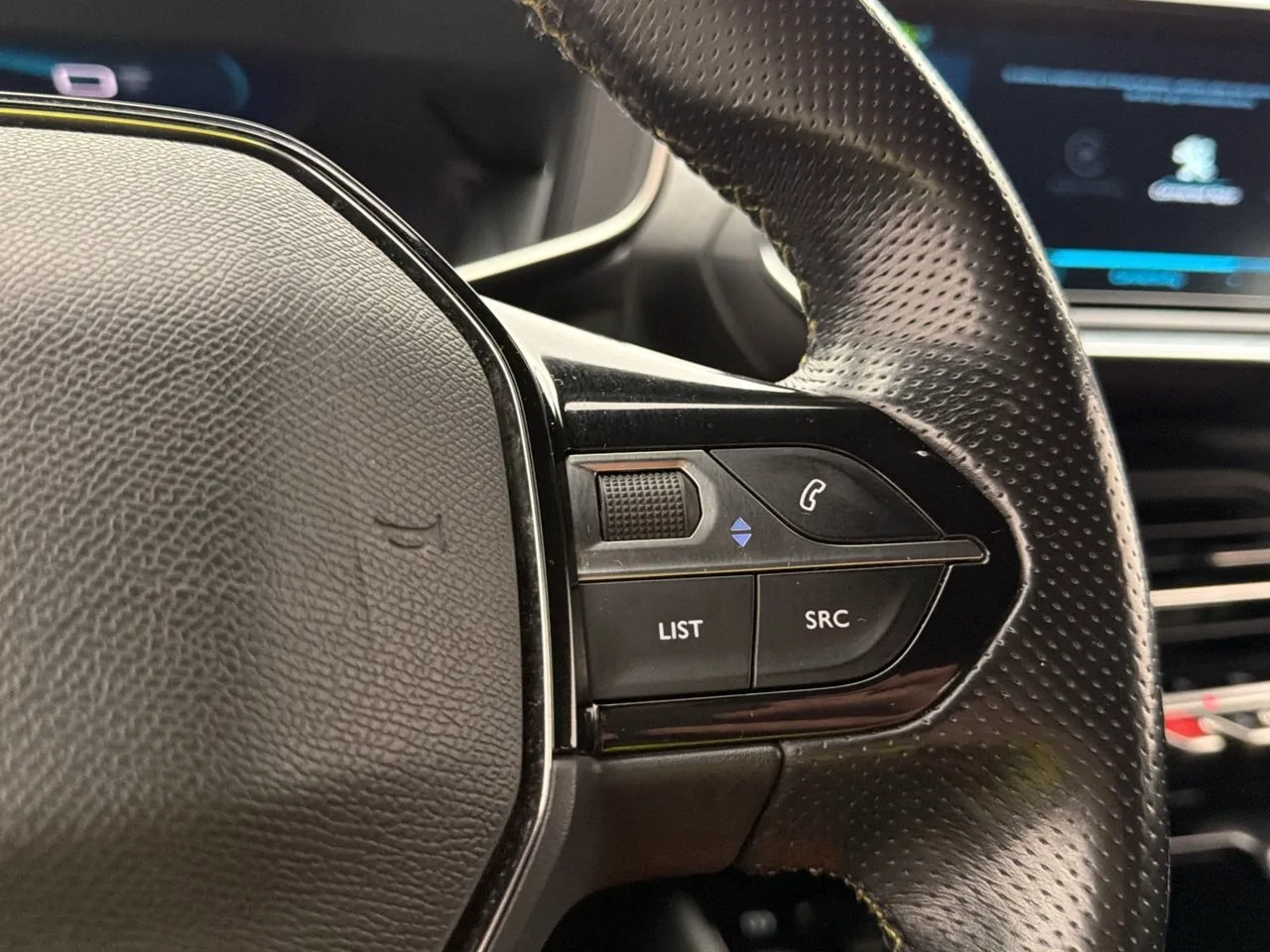 Peugeot e-208 bild 21