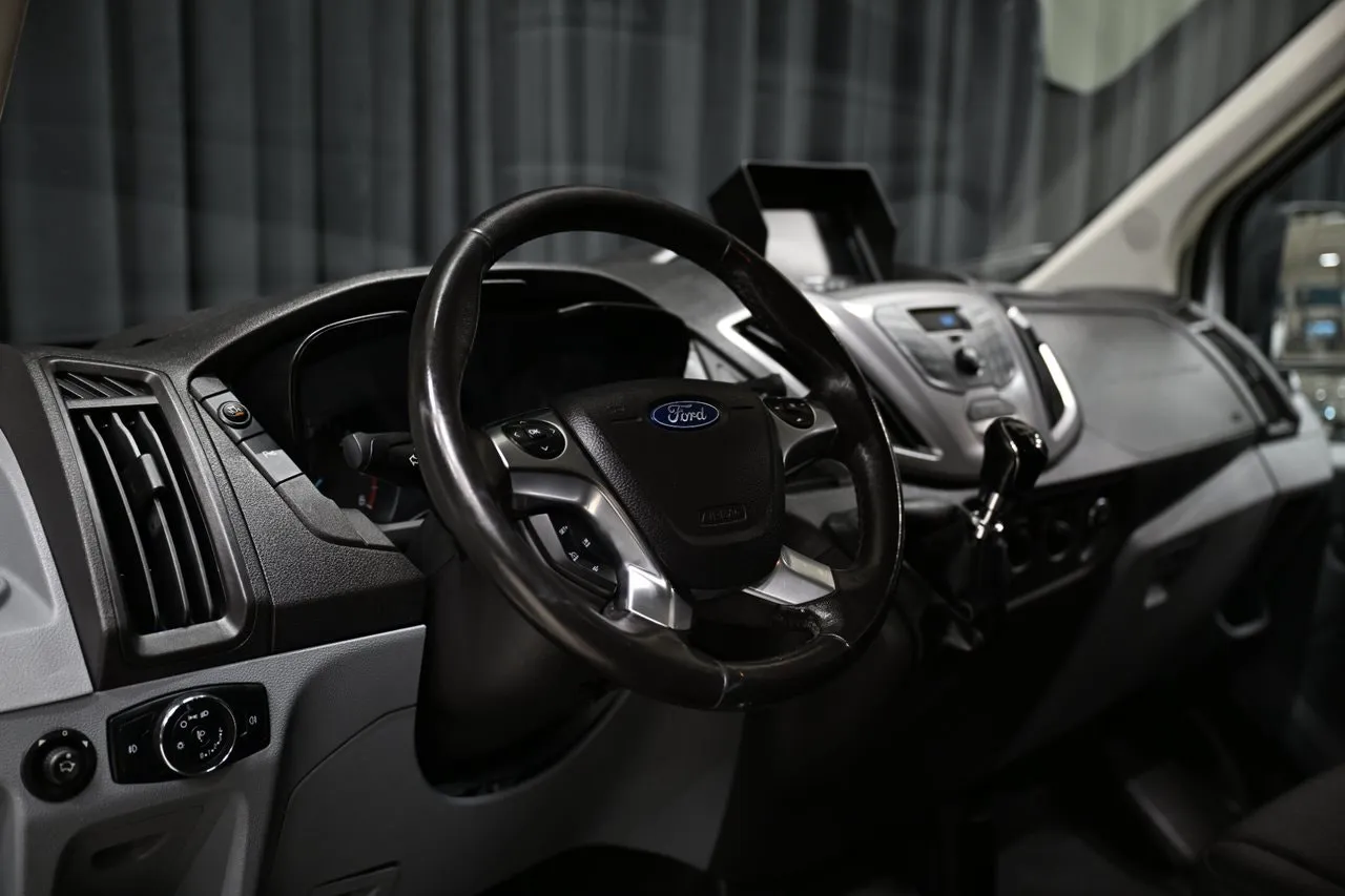 Ford Transit bild 15